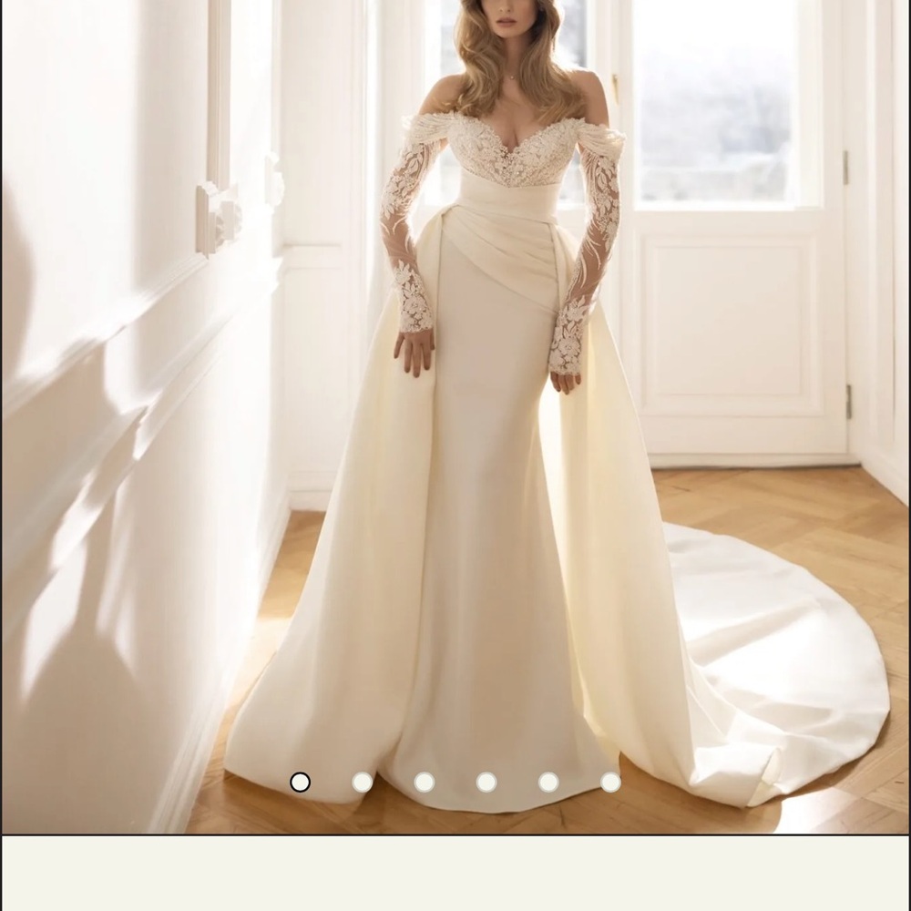 Elegant Cream Off-Shoulder Lace wedding dress